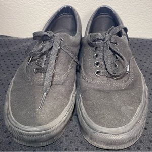 VANS - Men’s Size 8.5 Women’s Size 10